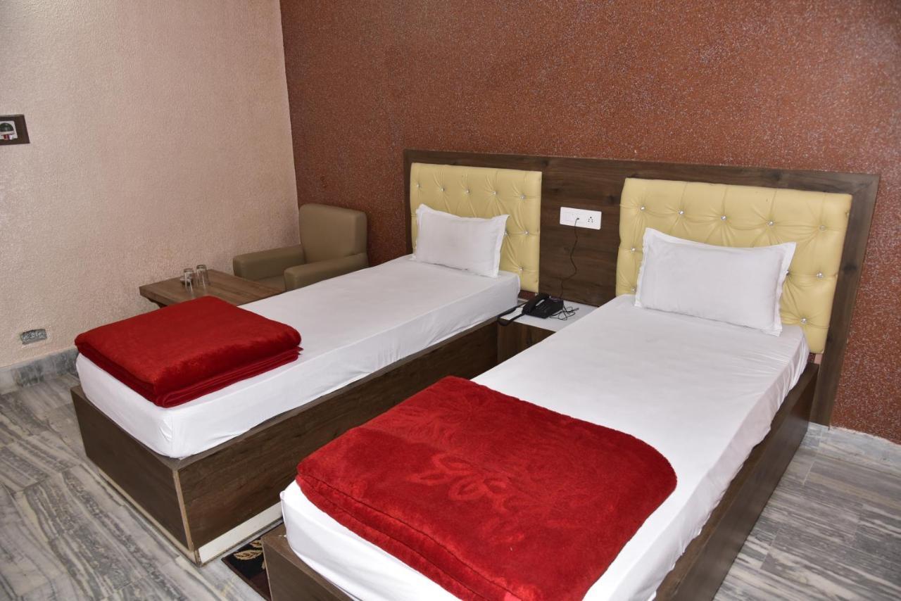 Hotel Royal Surya Gaya Eksteriør billede